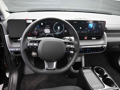 New 2025 Hyundai Ioniq 5 SE image 17