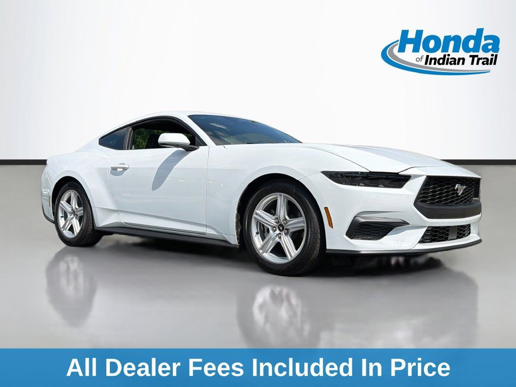 Used 2026 Ford Mustang Coupe RWD image 1