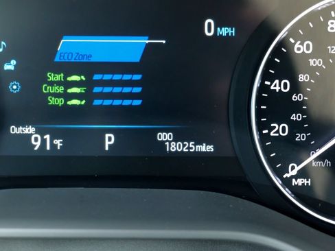 Used 2023 Toyota Sienna Platinum AWD/4WD image 48