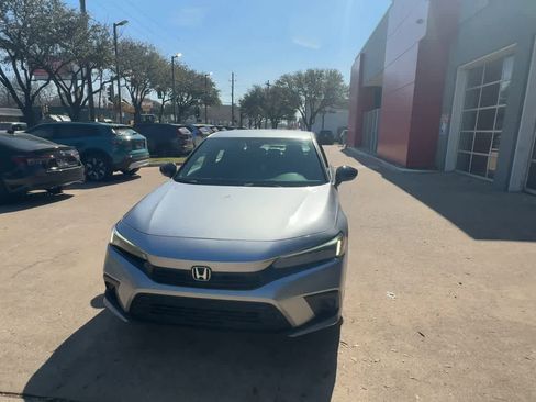 Used 2023 Honda Civic Sport image 3