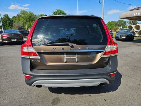 Used 2016 Volvo XC70 T5 Premier w/ Proximity Package AWD/4WD image 6