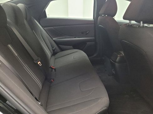 Used 2025 Hyundai Elantra Sport FWD image 19