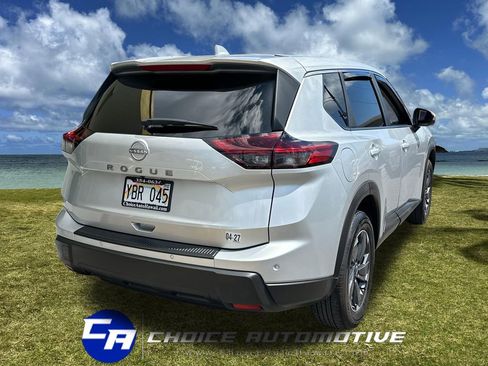Used 2025 Nissan Rogue SV FWD image 8