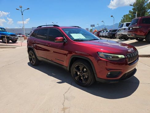 Used 2021 Jeep Cherokee Latitude Plus FWD image 5