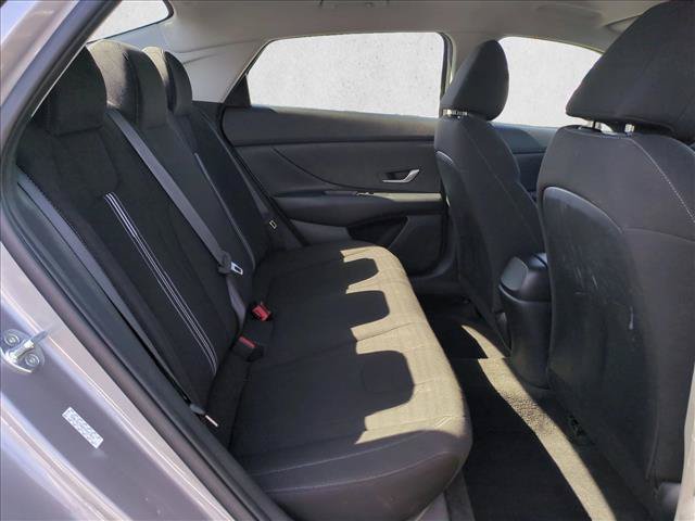 Used 2022 Hyundai Elantra SEL FWD image 18