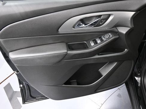 Certified 2023 Chevrolet Traverse LT image 13