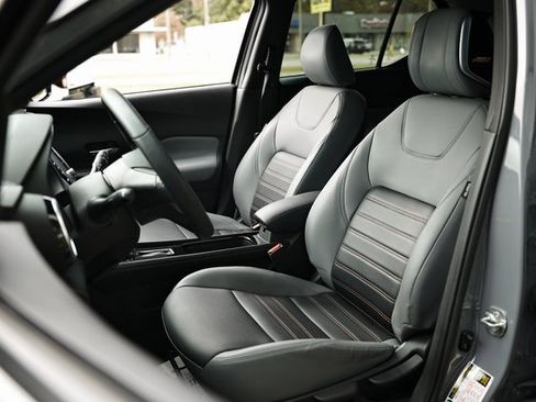 Used 2023 Nissan Kicks SR w/ SR Premium Package image 21