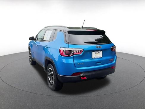 Used 2025 Jeep Compass Trailhawk AWD/4WD image 10
