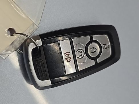 Used 2022 Ford Escape SE w/ Cold Weather Package FWD image 43