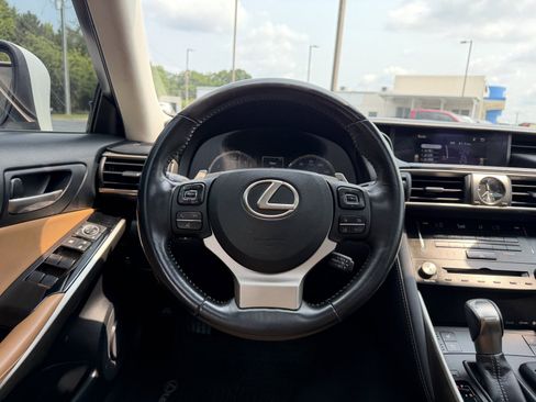 Used 2017 Lexus IS 300 AWD image 24