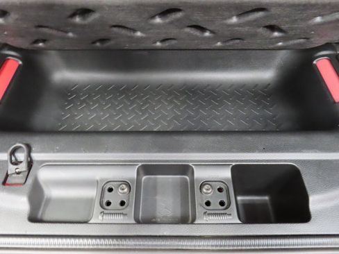 Used 2017 Jeep Wrangler Unlimited Sahara w/ Connectivity Group image 34