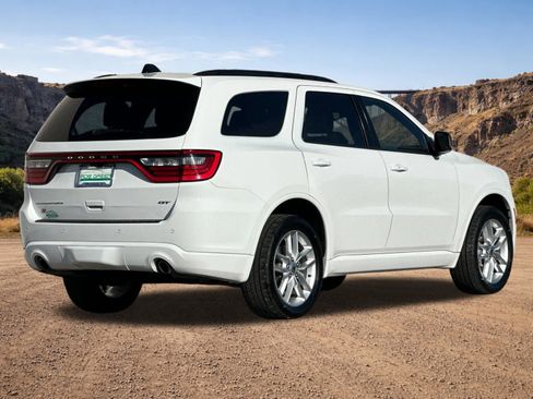 Used 2024 Dodge Durango GT AWD/4WD image 3