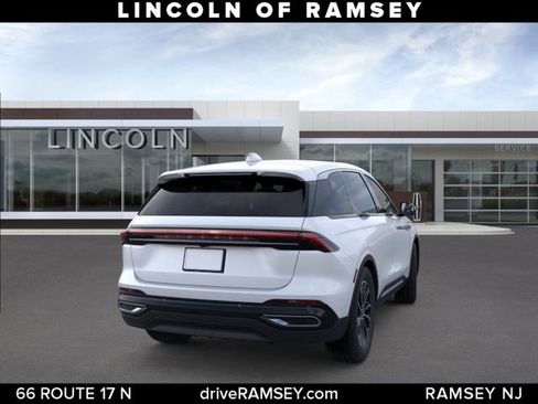 New 2026 Lincoln Nautilus Premier AWD/4WD image 9