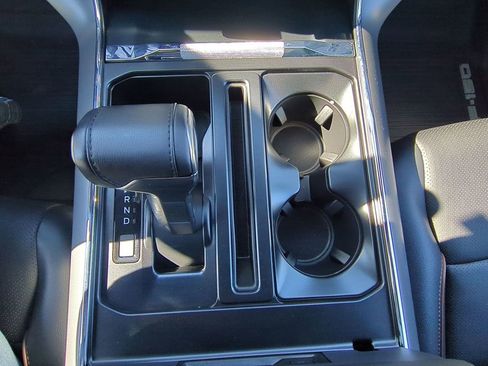 Used 2025 Ford F150 Lariat w/ Equipment Group 501A Mid image 15