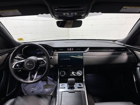 Used 2024 Jaguar XF R-Dynamic SE AWD/4WD image 36