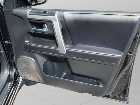 Used 2019 Toyota 4Runner Limited AWD/4WD image 9