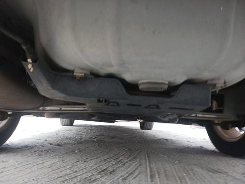 Used 2002 Ford Taurus SE image 6