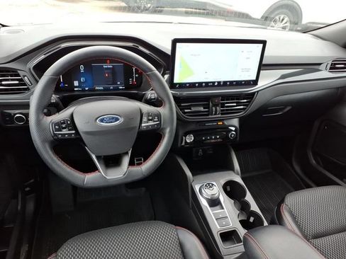 Certified 2024 Ford Escape ST-Line w/ Tech Pack #1 AWD/4WD image 5