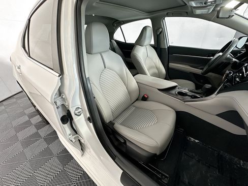 Used 2023 Toyota Camry SE FWD image 27