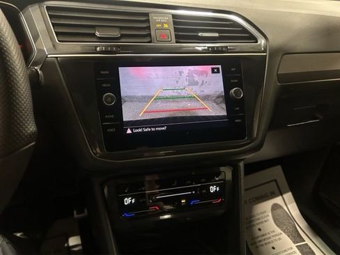 Used 2023 Volkswagen Tiguan SE R-Line AWD/4WD image 18