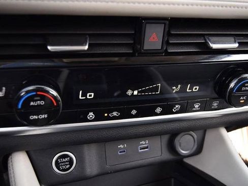 Certified 2023 Nissan Rogue SL image 18