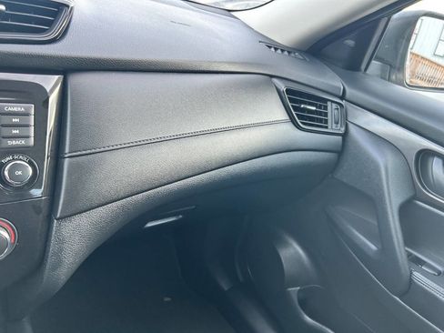 Used 2020 Nissan Rogue S image 23