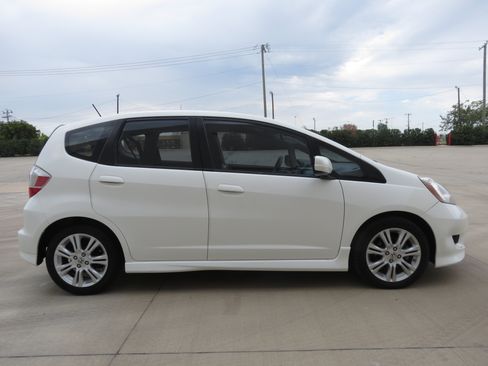 Used 2010 Honda Fit Sport image 6