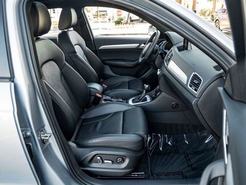 Used 2018 Audi Q3 2.0T Premium w/ Convenience Package image 32