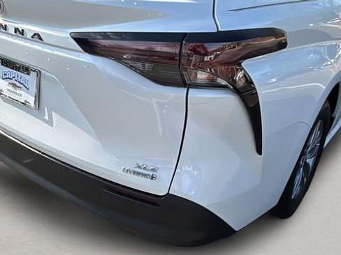 Used 2023 Toyota Sienna XLE w/ XLE Plus Package image 37