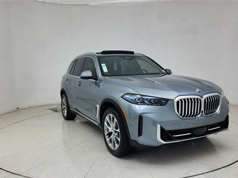 Used 2026 BMW X5 sDrive40i image 64