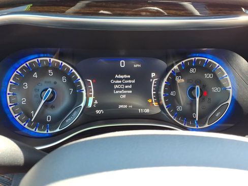 Used 2022 Chrysler Pacifica Pinnacle AWD/4WD image 8
