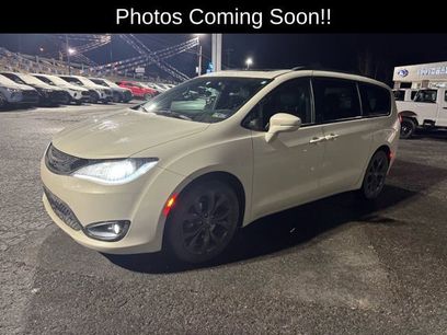 Used 2019 Chrysler Pacifica Limited w/ S Appearance Package