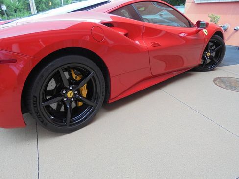 Used 2017 Ferrari 488 GTB RWD image 26
