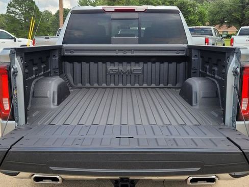 New 2026 GMC Sierra 1500 SLT AWD/4WD image 9