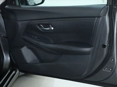 Certified 2025 Nissan Sentra SV image 33