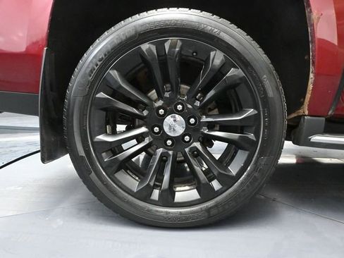 Used 2016 GMC Yukon XL SLT w/ Premium Edition image 16