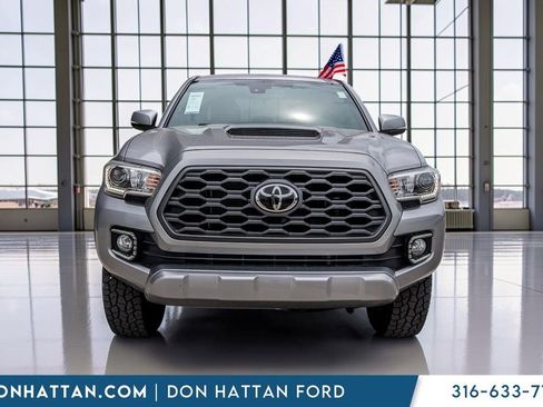 Used 2020 Toyota Tacoma TRD Sport AWD/4WD image 24