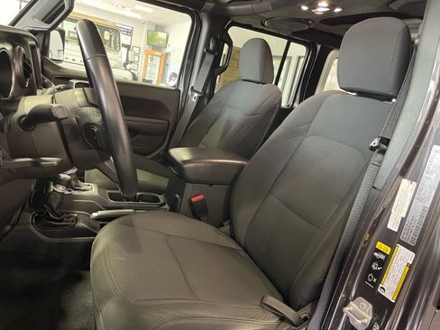 Used 2022 Jeep Wrangler Unlimited Sport AWD/4WD image 23