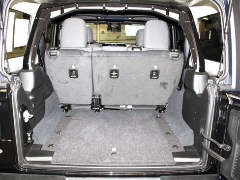 Certified 2025 Jeep Wrangler Sport S image 27