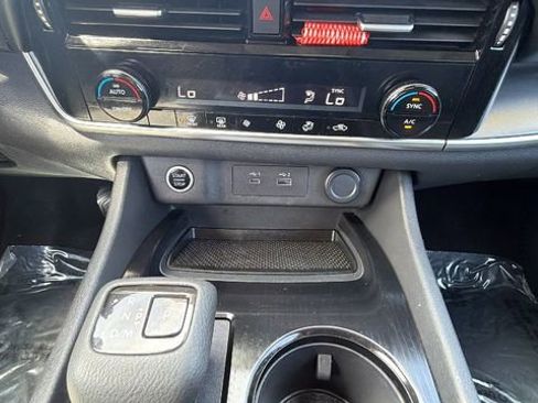 Used 2021 Nissan Rogue SV AWD/4WD image 24