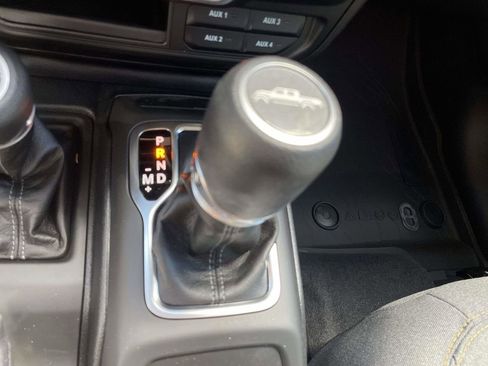 New 2025 Jeep Gladiator Sport image 28