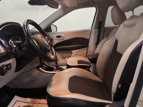 Used 2019 Jeep Compass Latitude w/ Popular Equipment Group image 16