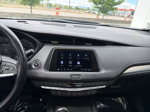 Used 2021 Cadillac XT4 Premium Luxury AWD/4WD image 18