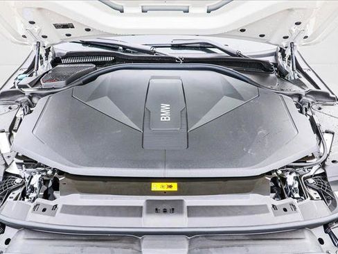 Used 2025 BMW i5 xDrive40 w/ Premium Package image 26