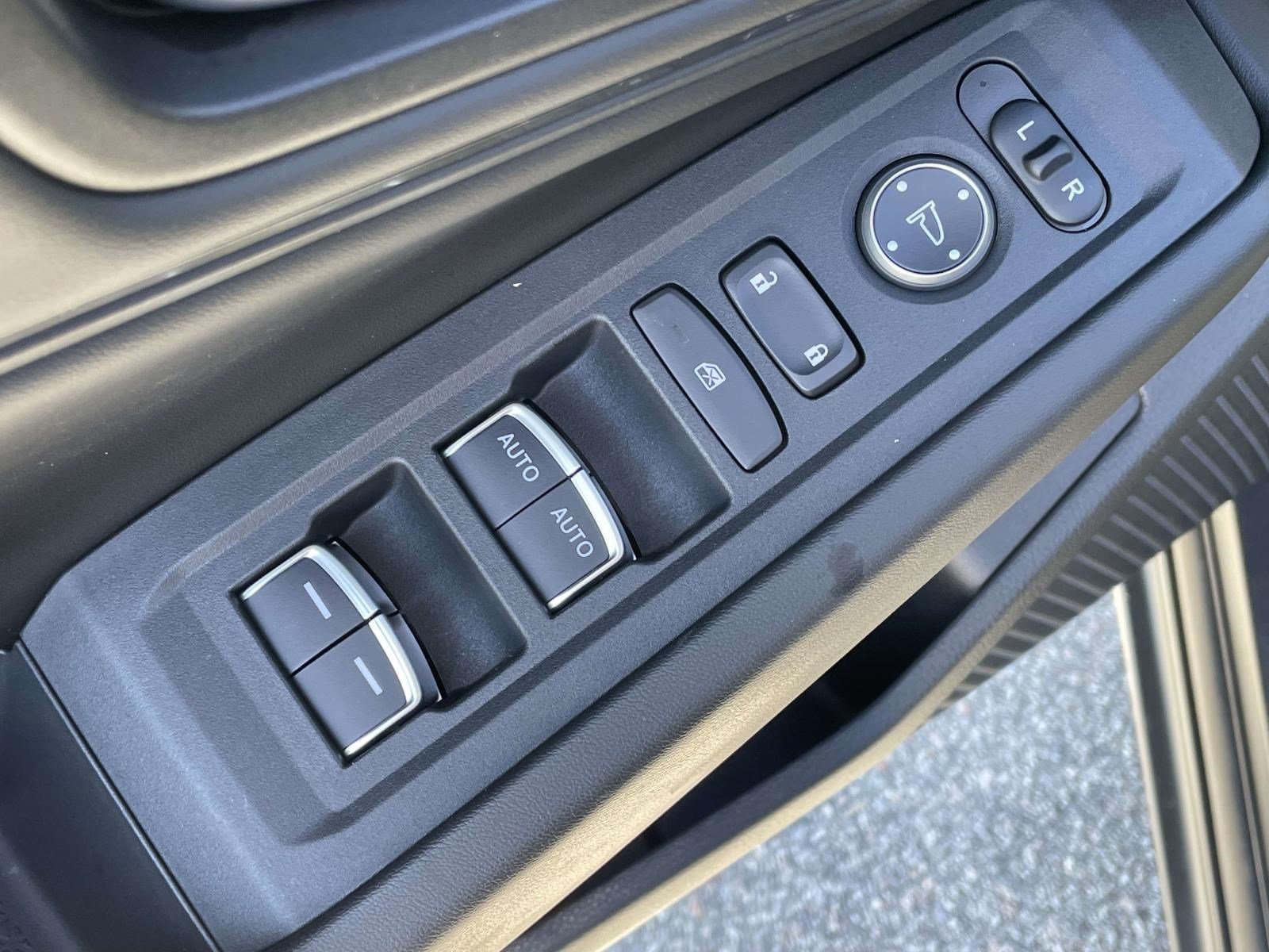 Used 2025 Honda Accord SE image 17