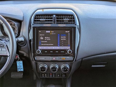 Used 2023 Mitsubishi Outlander Sport 2.0 image 17