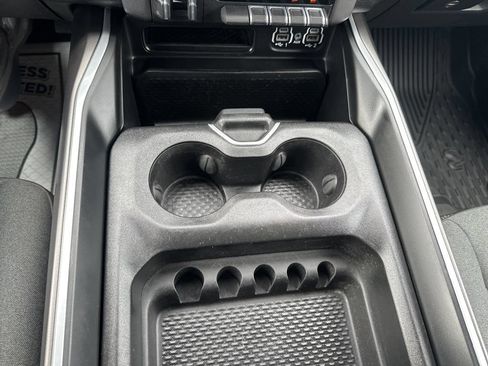 Used 2022 RAM 1500 Big Horn AWD/4WD image 35