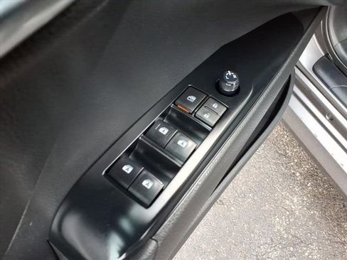 Used 2020 Toyota Camry LE w/ Convenience Package image 27