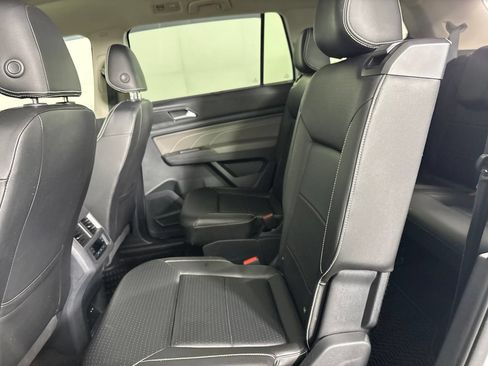 Used 2023 Volkswagen Atlas SE w/ Panoramic Sunroof Package AWD/4WD image 24