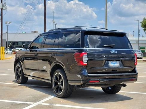 Used 2023 Ford Expedition Limited RWD image 5